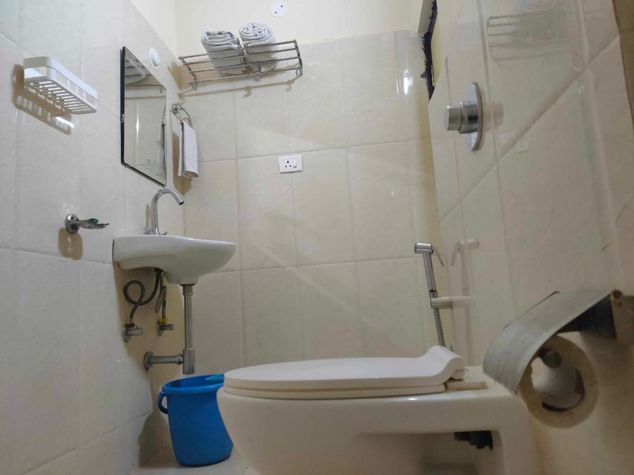 Hotel Mirana กูวาฮาติ ภายนอก รูปภาพ