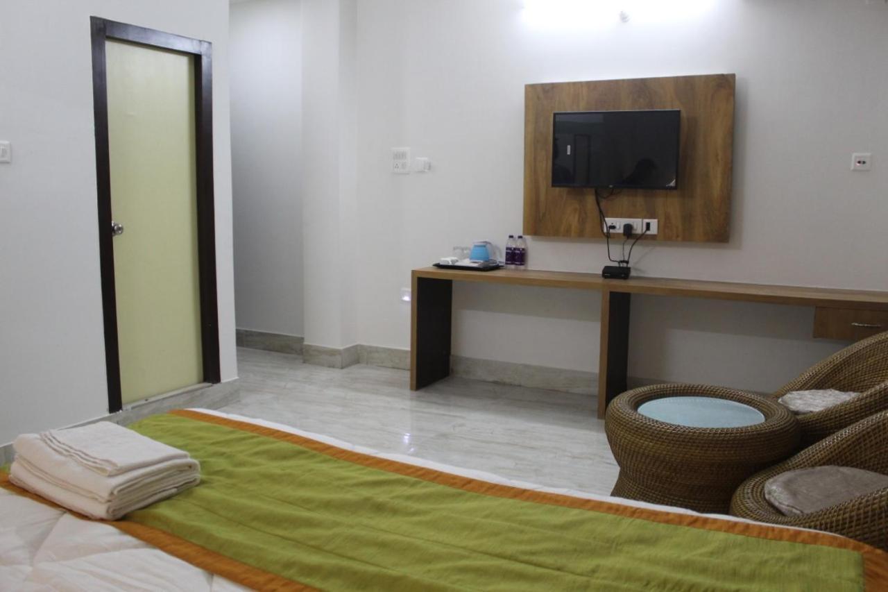 Hotel Mirana กูวาฮาติ ภายนอก รูปภาพ